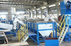 PLASTIC MACHINERY